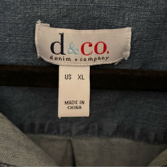 Denim & Co. Blue Denim Embroidered Floral Long Sleeve Button-Up Shirt Size XL - Picture 3 of 11